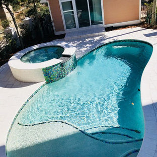 75 Most Popular Contemporary Kidney-shaped Pool Design Ideas for ...