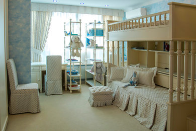 モスクワにあるトラディショナルスタイルのおしゃれな子供部屋の写真