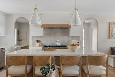 Beach style kitchen photo in San Diego