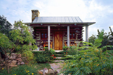 Example of a mountain style exterior home design in Austin