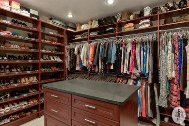 Design ideas for a traditional storage and wardrobe in Miami.