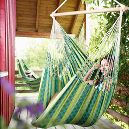 https://www.houzz.com/hznb/photos/hammocks-beach-style-houston-phvw-vp~15127868