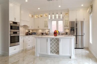Kitchen - kitchen idea in Toronto