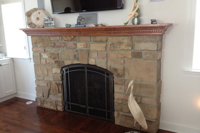 Inspiration for a timeless living room remodel in Philadelphia