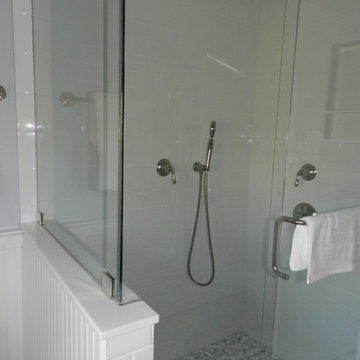 Spinnaker (Guest Bath 3)