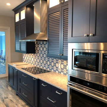 Clean Cobalt in a Crisp Kitchen Makeover