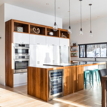 Hall/kitchen/dining area