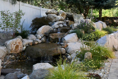 Inspiration for a contemporary landscaping in Other.