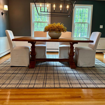 Dramatic Diningroom
