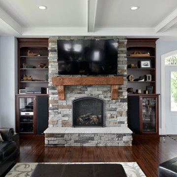 Lakefront Living