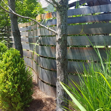 Curved Cor-Ten fence