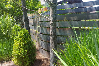 Curved Cor-Ten fence