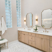 lake bathroom