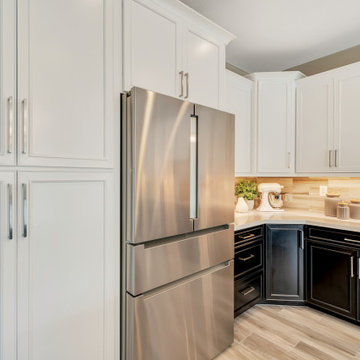 Two toned Kitchen in Chandler