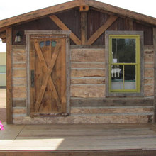 Tiny house, small cabin, minimal living