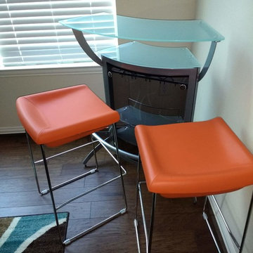 Jada Bar & Gravity Stools