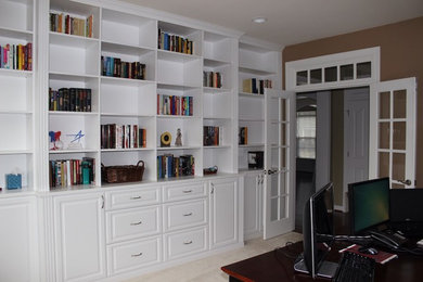 Office bookshelves in White melamine