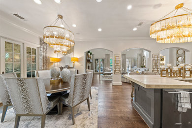 Kitchen - modern kitchen idea in Dallas