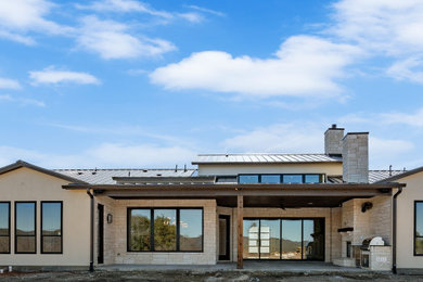 Trendy exterior home photo in Dallas