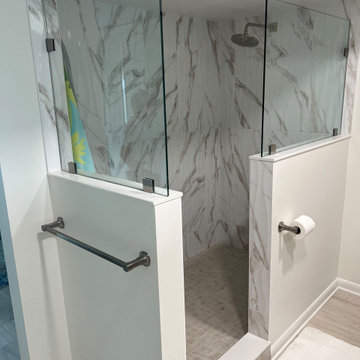 A Stunning Bathroom Remodel with a Doorless Shower