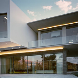 Angle House - Windows