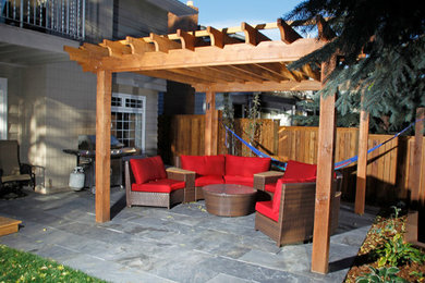 Inspiration for a modern patio in Calgary.