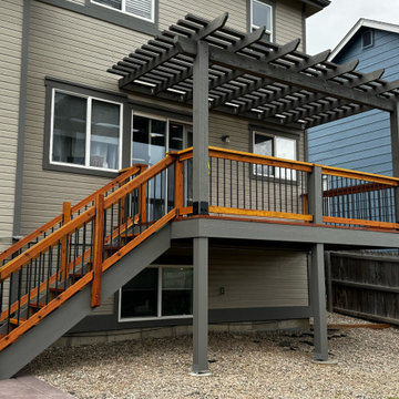 Beautiful Redwood Deck with Pergola