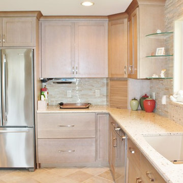 "R" Kitchen