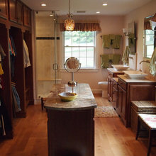 Closet/ Bath