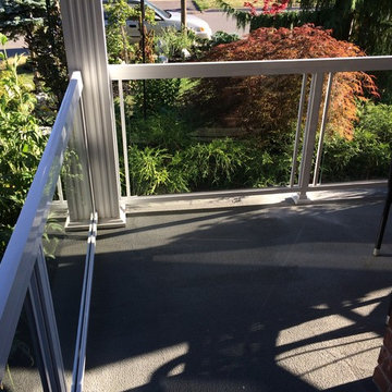 Aluminum and Glass Porch Railings - 116