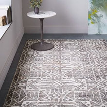 rugs/pillows