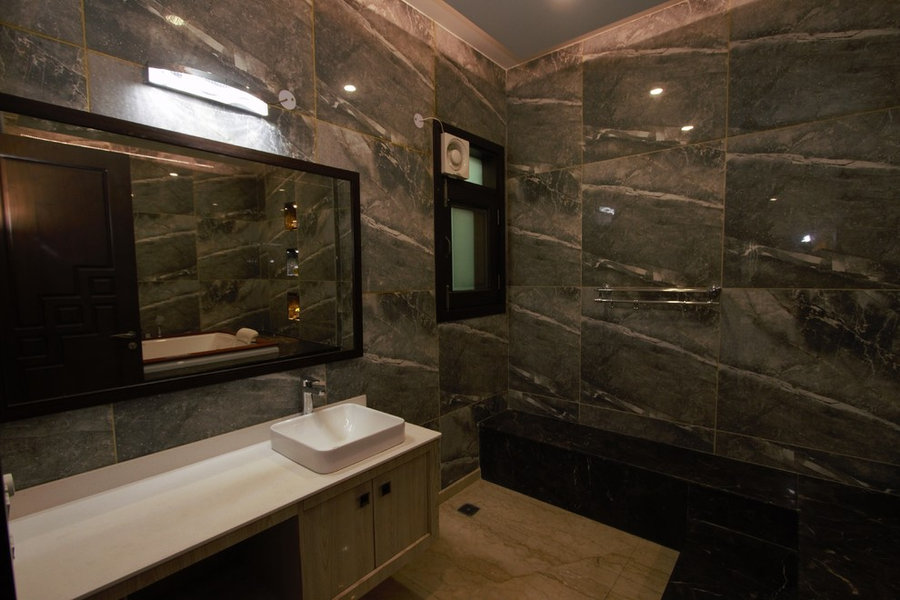 Second Floor Jacuzzi Room