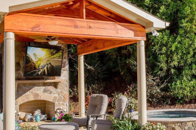 Arts and crafts patio photo in Other