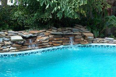 Pool - contemporary pool idea in Tampa