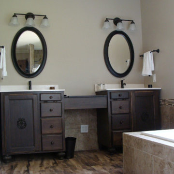Warm neutral bathroom