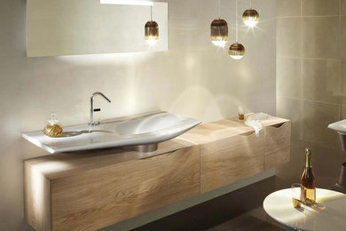 This is an example of a contemporary bathroom in Dijon.