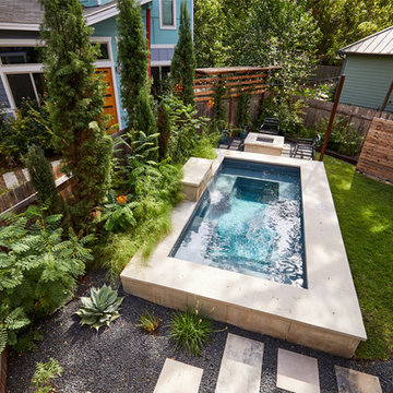Brentwood Plunge Courtyard