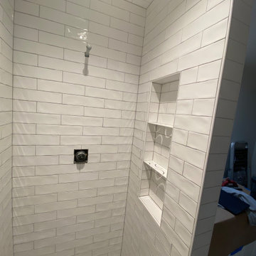 BATHROOM - Shower - 3" x 12" Ceramic Sub-Way with Shower Niche and Ceiling