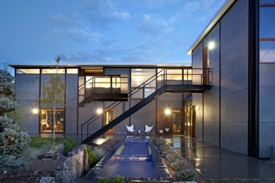 Photo of a contemporary exterior in Austin.