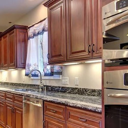 J5 Mahogany Maple Glazed - Products