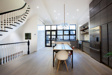 Inspiration for a kitchen remodel in Montreal