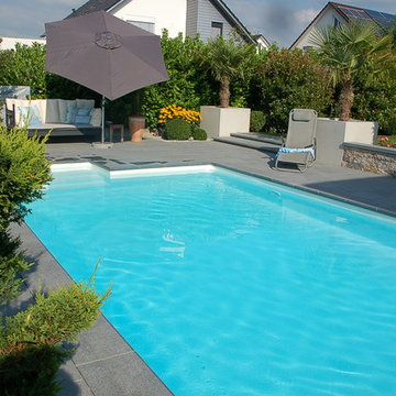 Pool im Garten