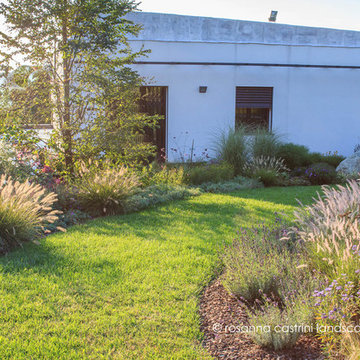 Un giardino collinare in stile Dutch Wave