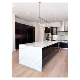 Brown and White Modern Kitchen Design - Contemporary - Kitchen - New ...