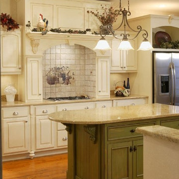 Mount Pleasant, Iowa - Traditional White Kitchen