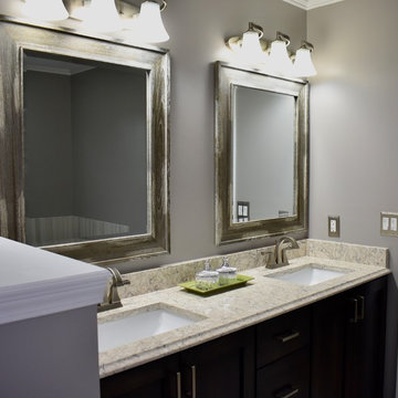 Master Bath - Vinecut Dune