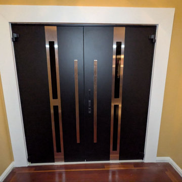 Deux 1755 double doors in color Matte Black with fingerprint smart lock