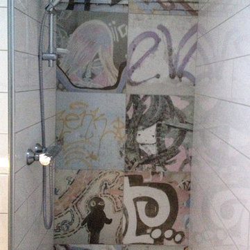 graffiti bathroom