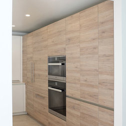 STYLISH HANDLE-LESS KITCHEN - Products