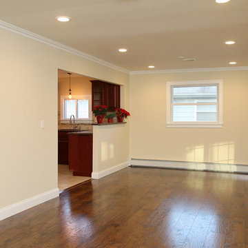 "The Stream House" - Remodeled Over-55 Home